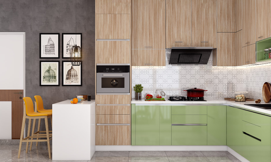 Compact breakfast counter for two in a G-shaped kitchen design