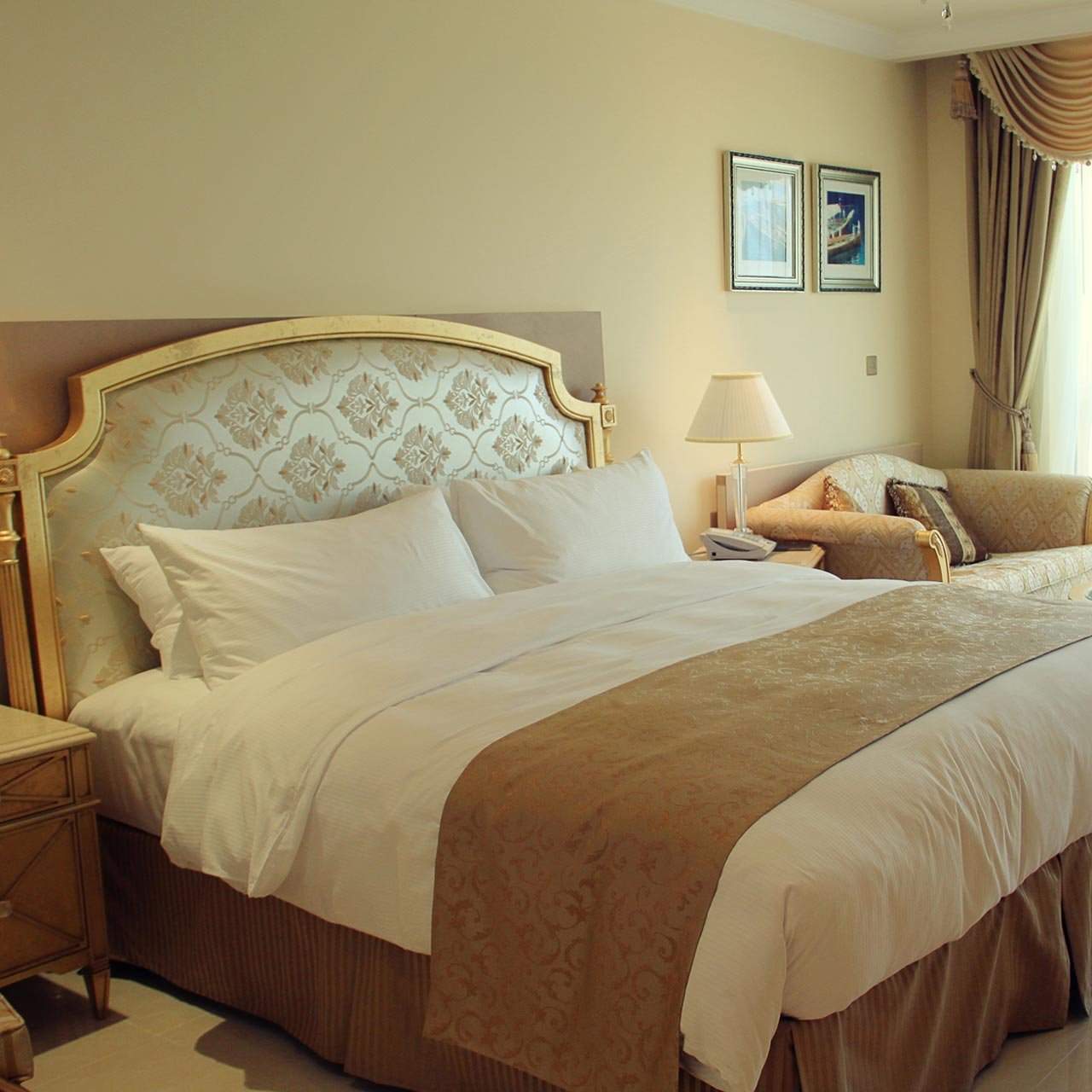 How to Make Your Bedroom Feel Like A Five-Star Hotel