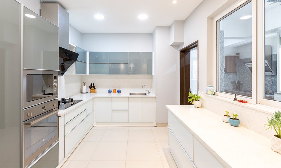 Indian Semi-Open Kitchen Designs For Cooking, Chatting And Covering